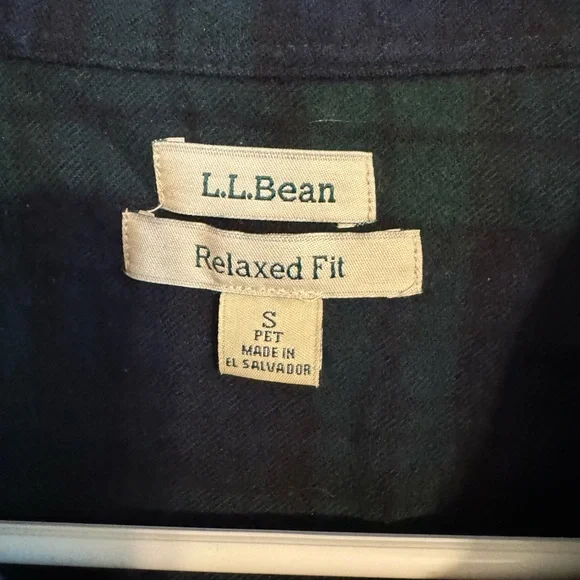 L.L Bean women’s small flannel relaxed fit - Picture 2 of 5